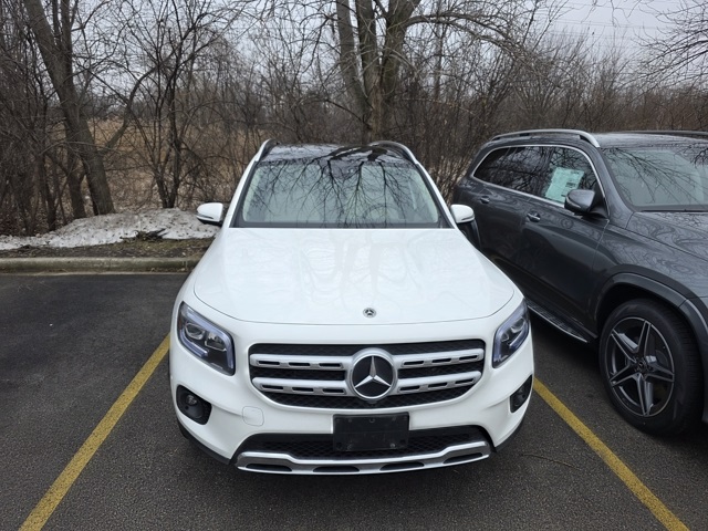 2023 Mercedes-Benz GLB Base's photo