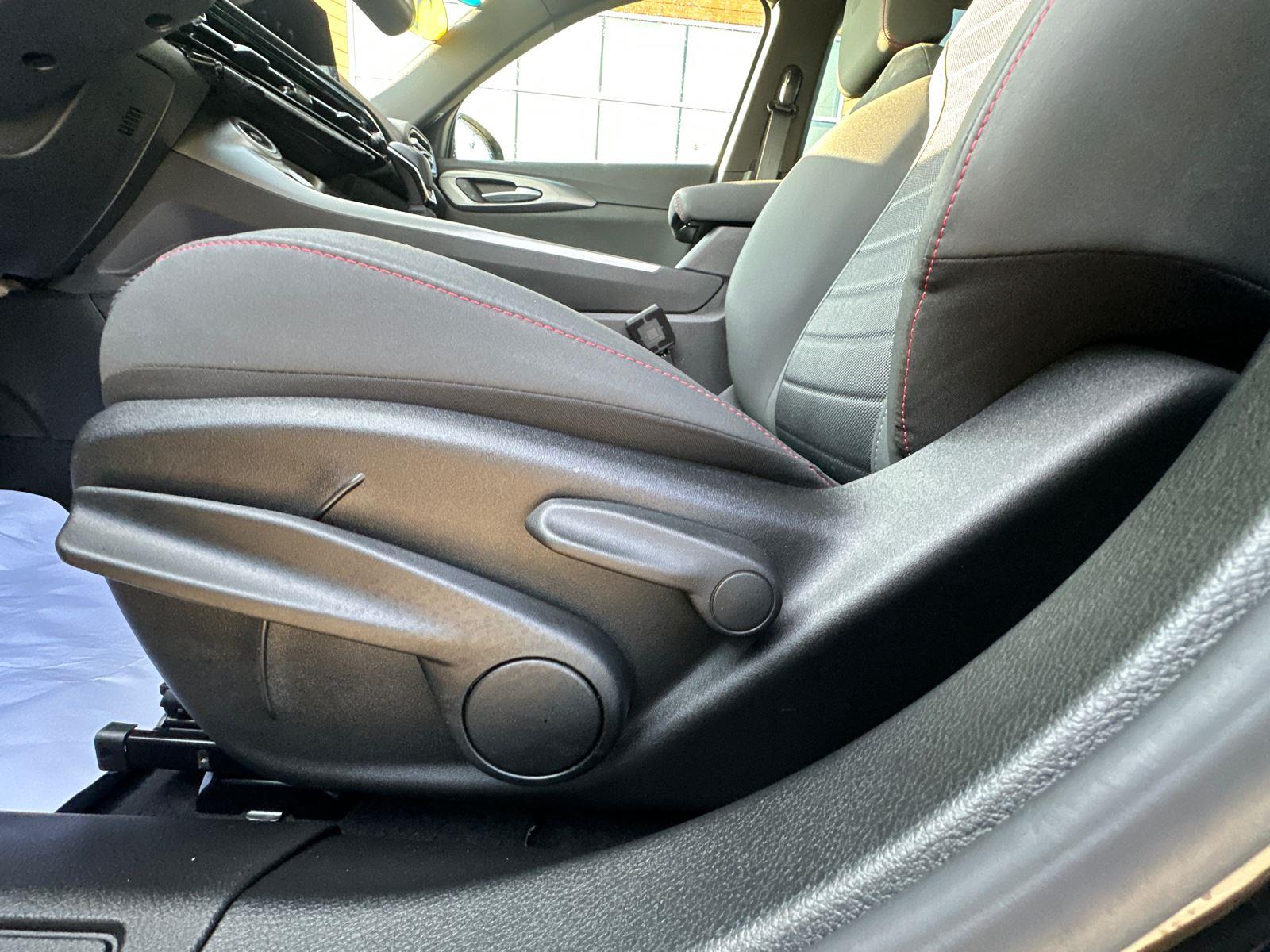 2024 Dodge Hornet GT photo 8