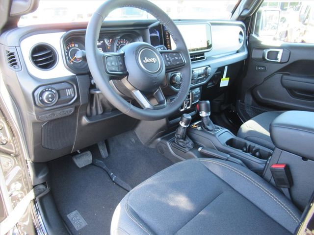 2025 Jeep Gladiator Sport S photo 17