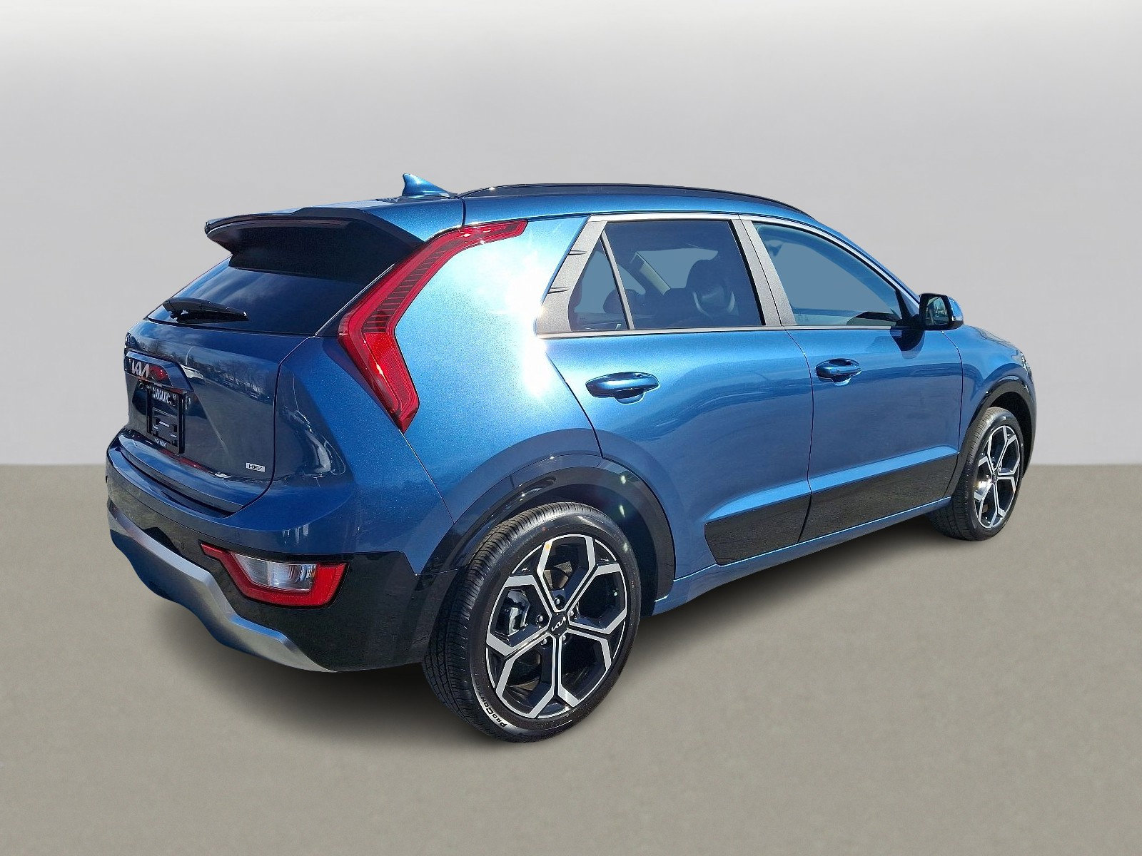 2025 Kia Niro EX Touring photo 4
