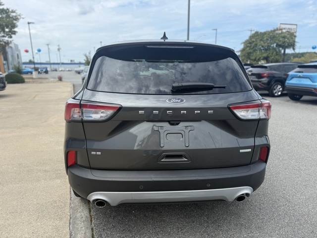 2020 Ford Escape SE photo 3