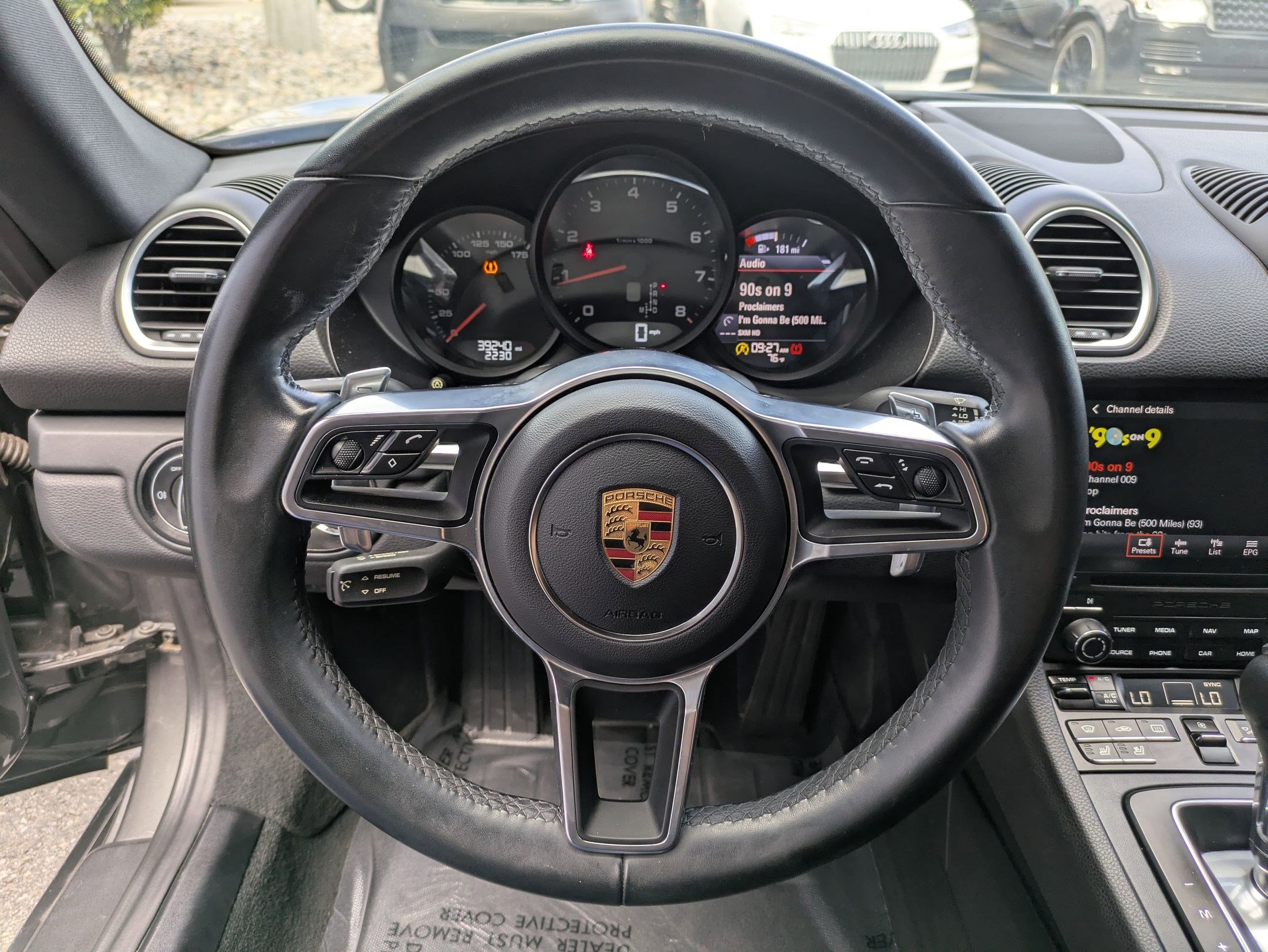 2019 Porsche Cayman T photo 16
