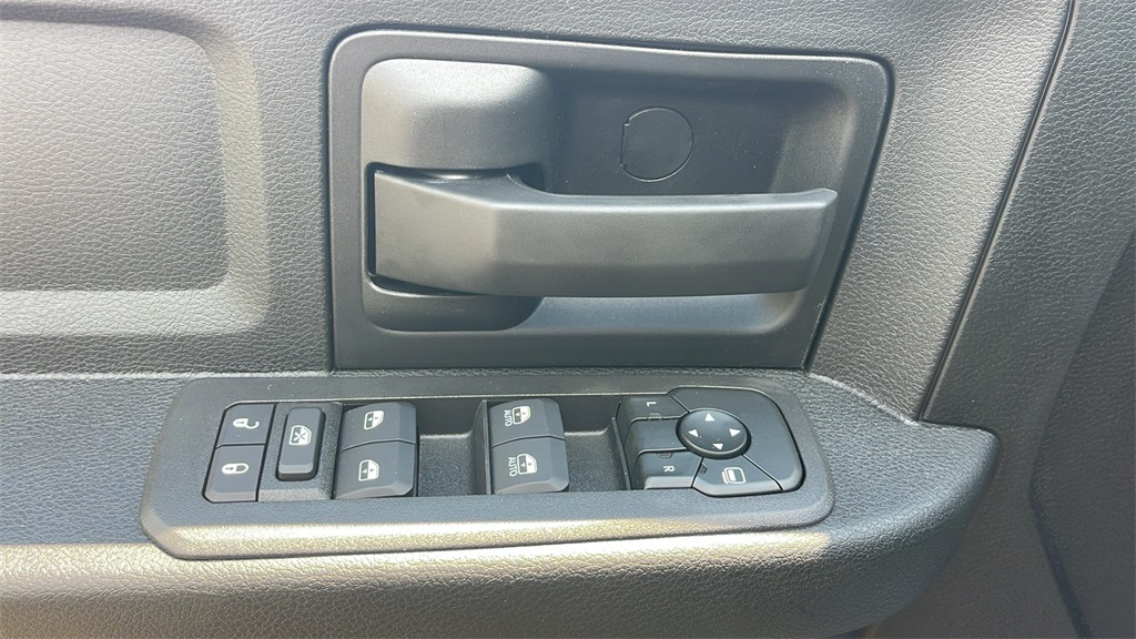 2026 Ram 2500 Tradesman photo 17