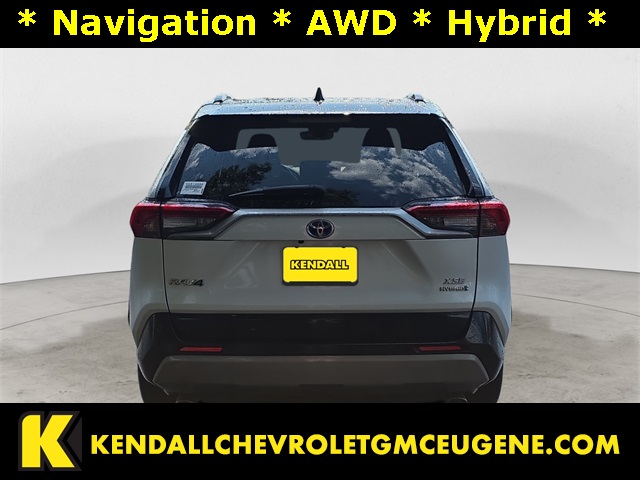 2023 Toyota RAV4 Hybrid XSE photo 4
