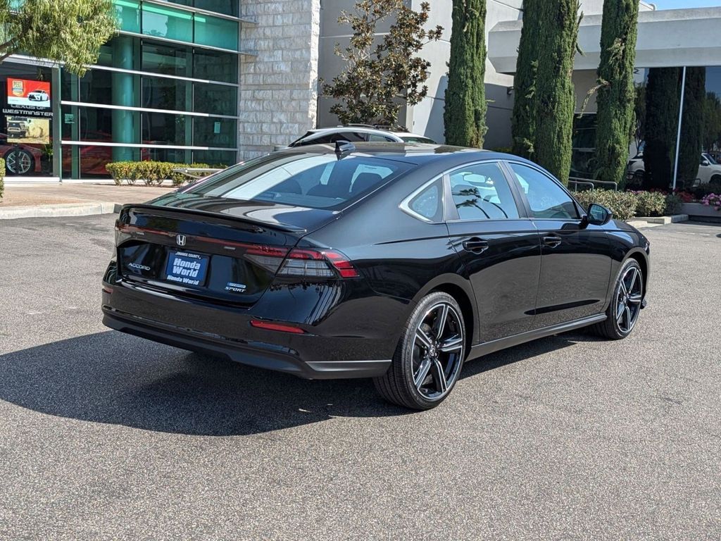 2025 Honda Accord Hybrid Sport photo 4