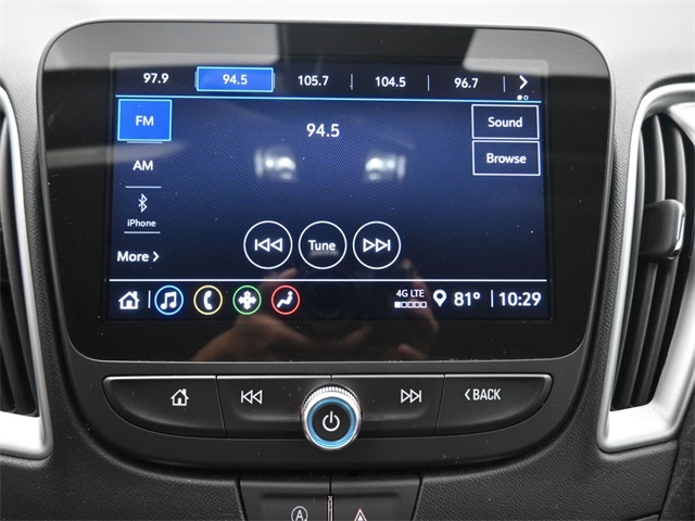 2024 Chevrolet Malibu 1LT photo 3