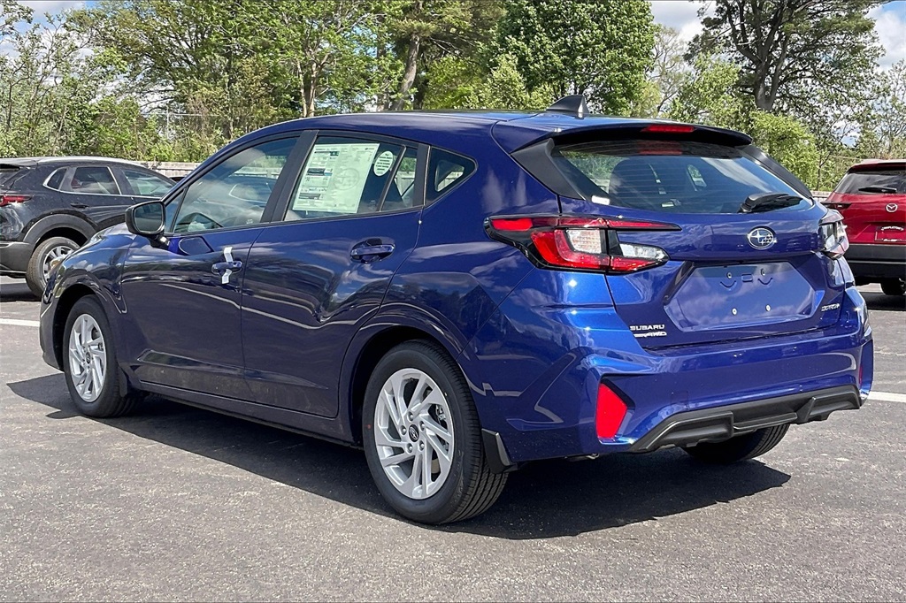 2025 Subaru Impreza Base photo 3