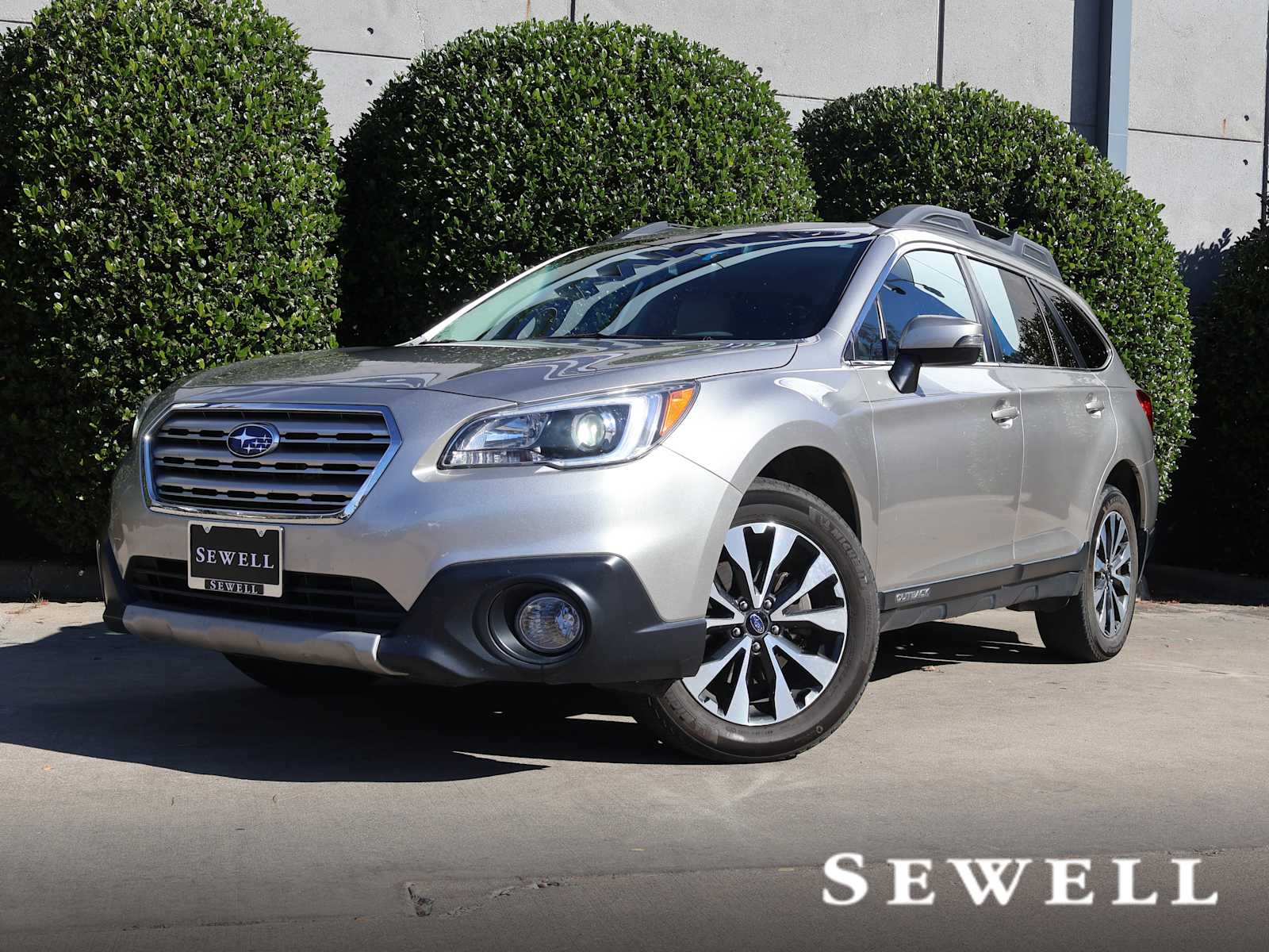 2017 Subaru Outback Limited's photo