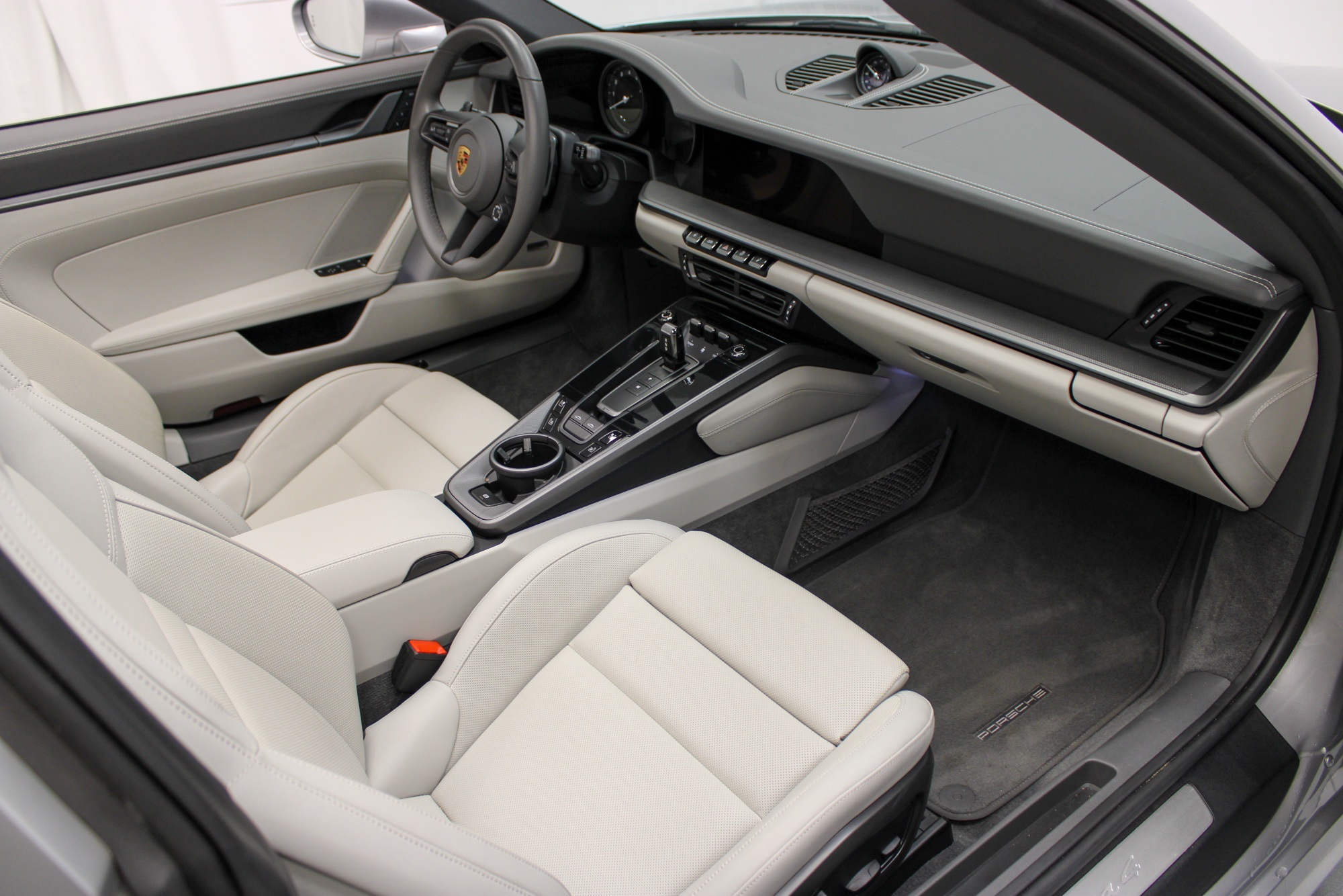 2024 Porsche 911 Targa 4 photo 35
