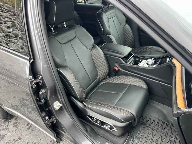2024 Jeep Grand Cherokee L Summit photo 16
