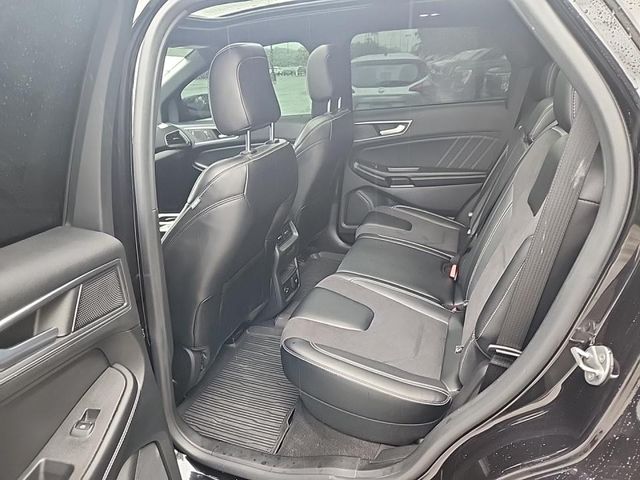 2022 Ford Edge ST photo 5