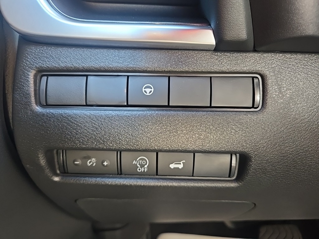 2026 Nissan Rogue SV photo 12