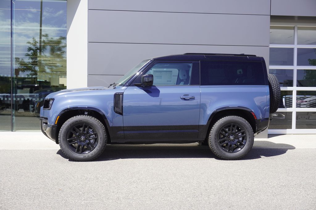 2025 Land Rover Defender 90 X-Dynamic SE photo 8