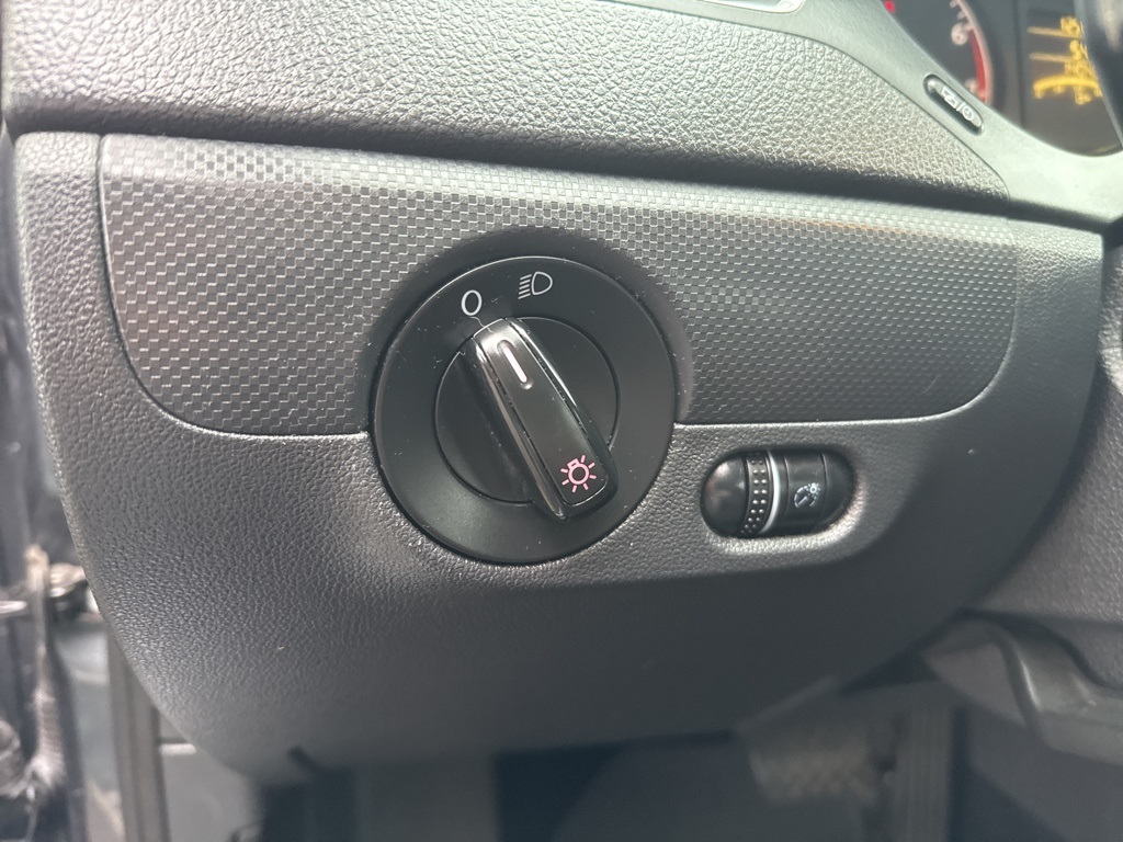 2013 Volkswagen Jetta 2.0 Base photo 25