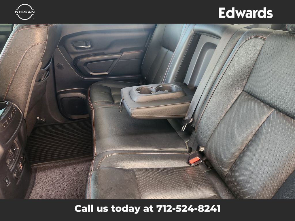 2020 Nissan Titan PRO-4X photo 13