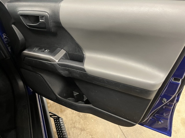 2023 Toyota Tacoma SR5 photo 19