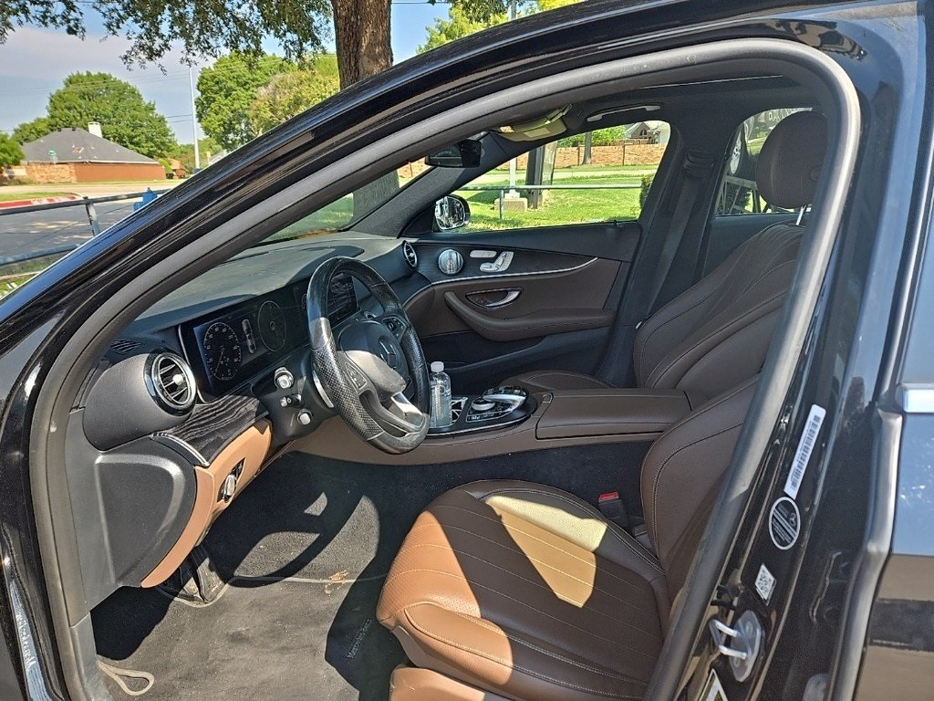 2018 Mercedes Benz E 300 AMG Sport photo 3