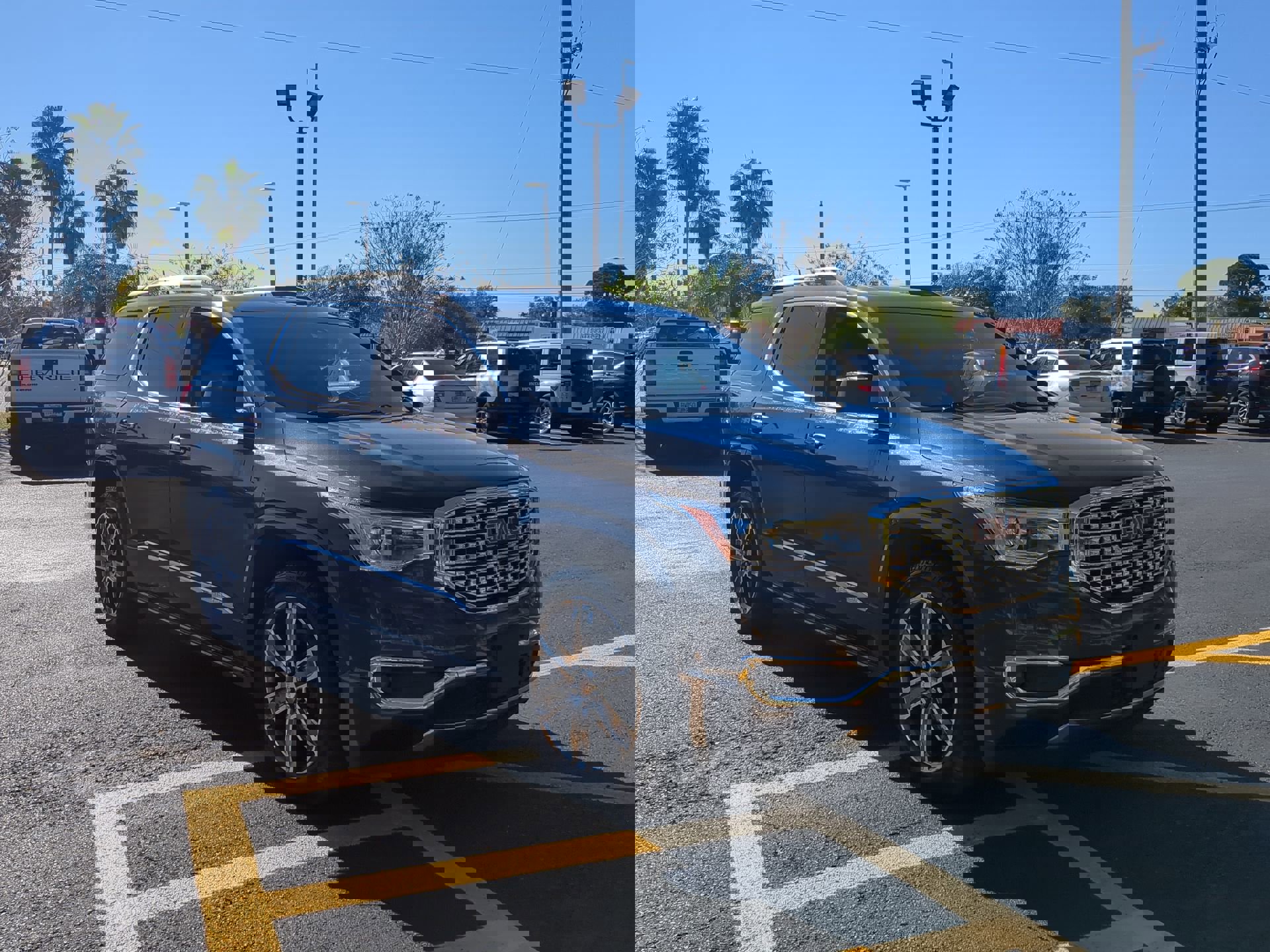 2017 GMC Acadia Denali's photo