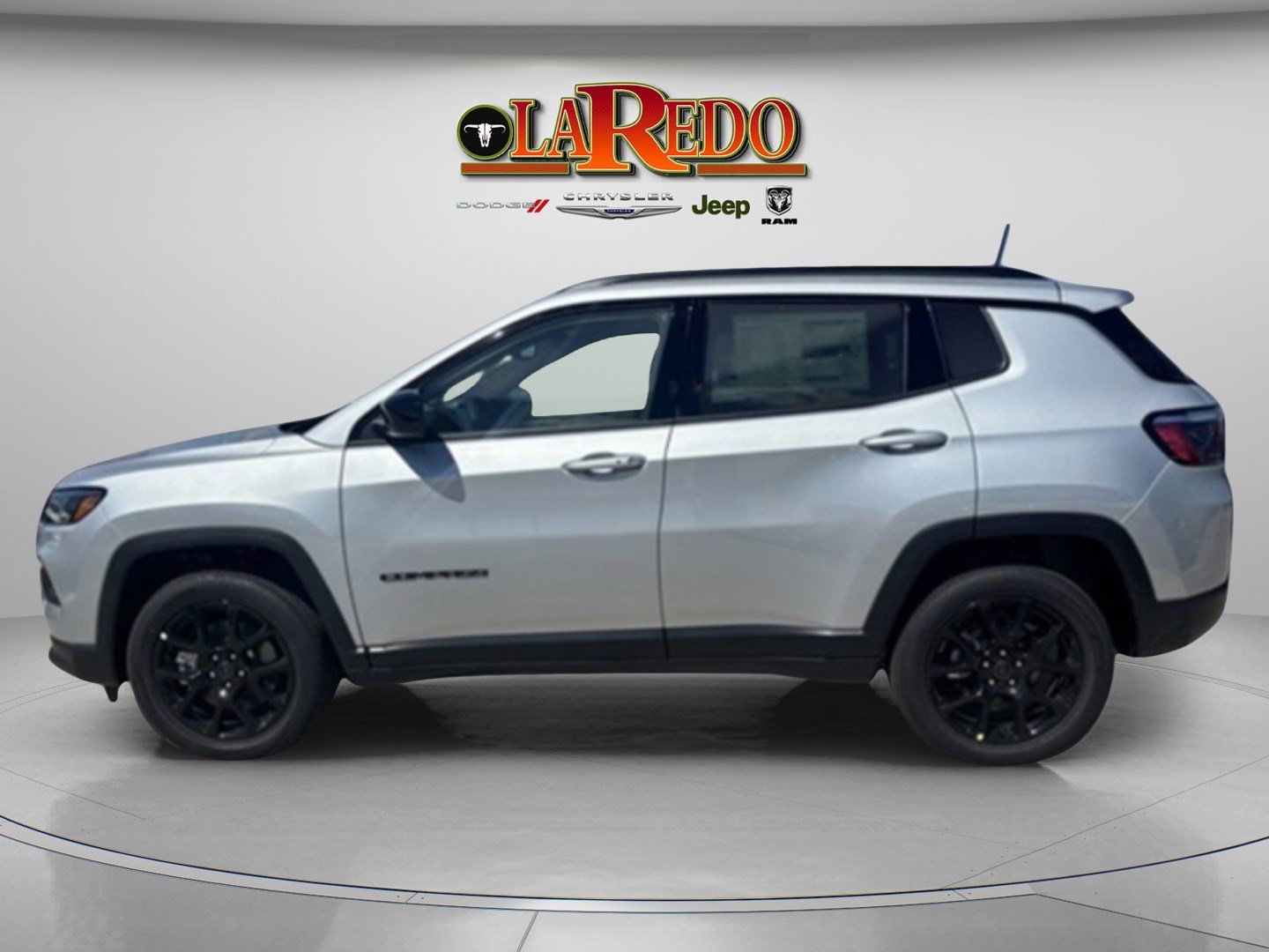 2026 Jeep Compass Latitude Altitude photo 3