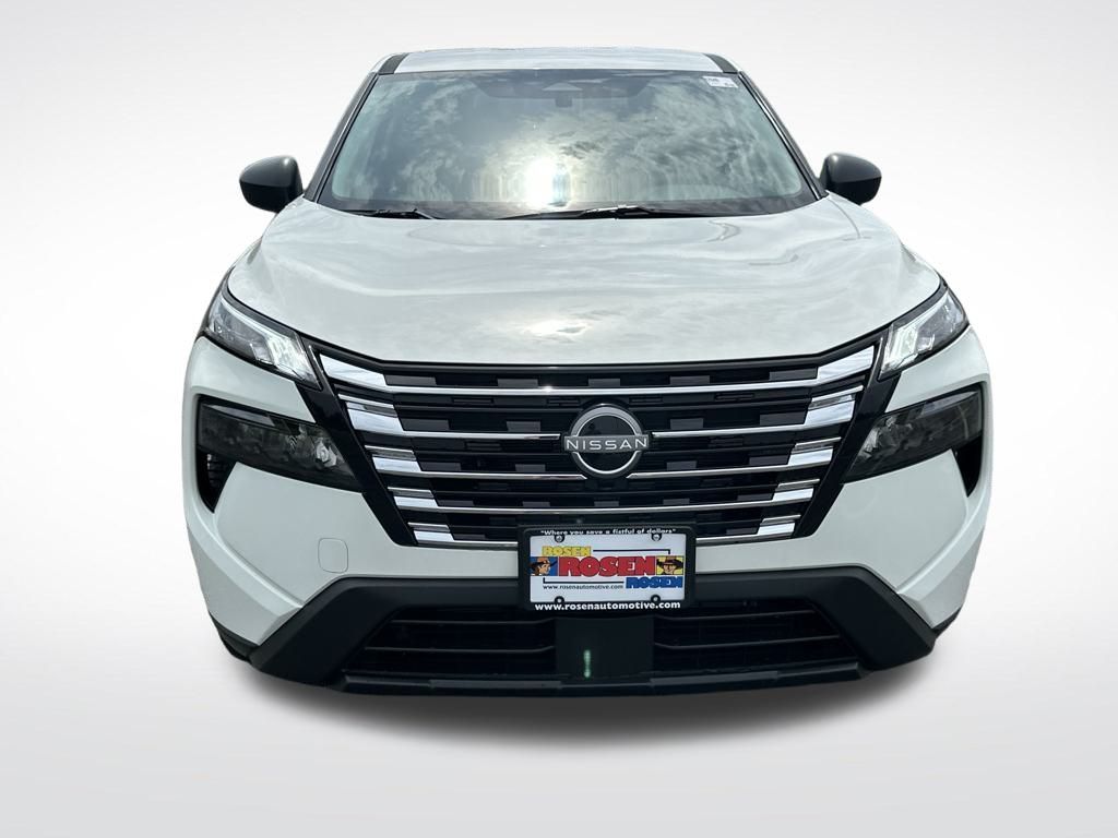 2026 Nissan Rogue S photo 8