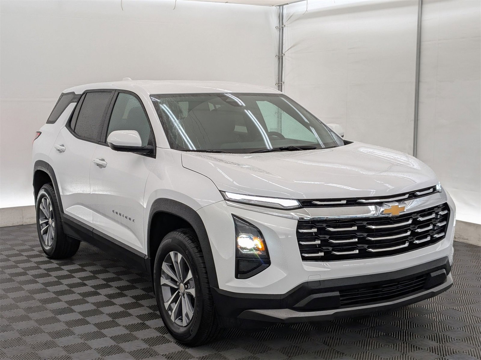 2026 Chevrolet Equinox LT photo 3