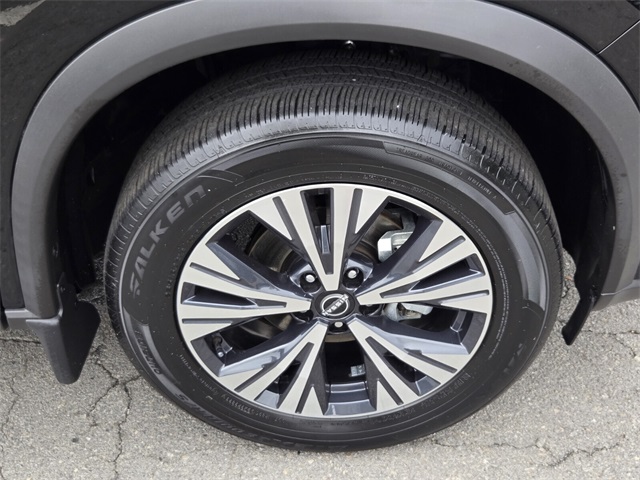 2023 Nissan Rogue SV photo 19