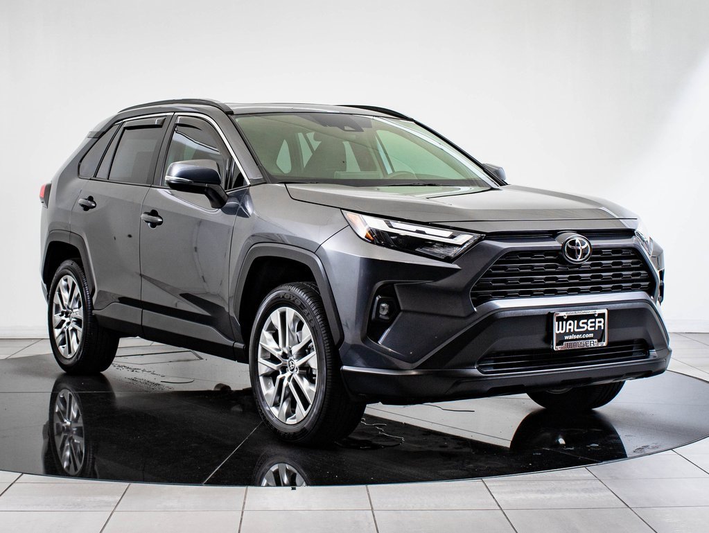 2025 Toyota RAV4 XLE Premium photo 5