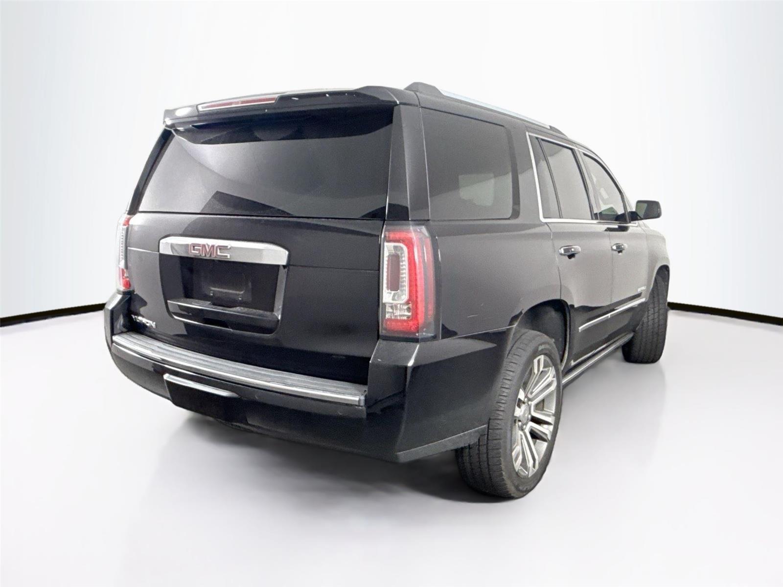 2018 Gmc Yukon Denali photo 3