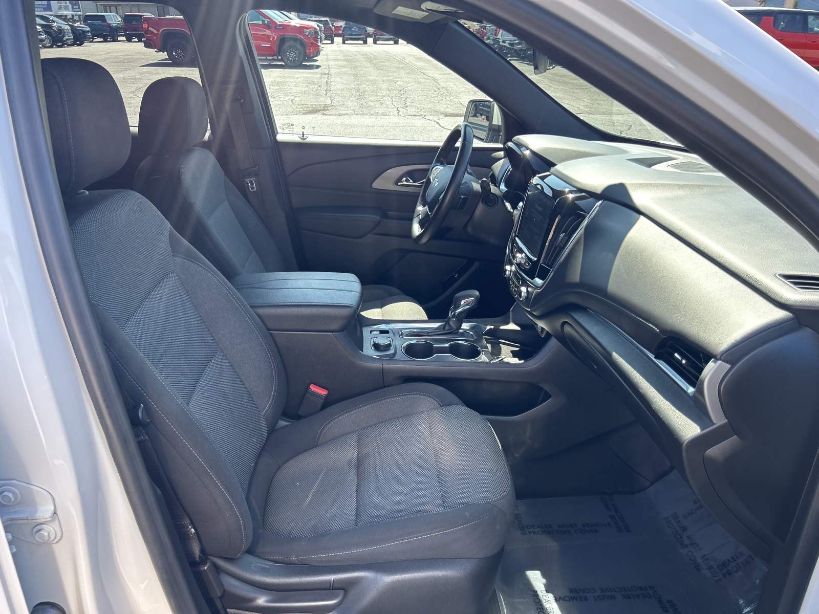 2023 Chevrolet Traverse Cloth photo 41