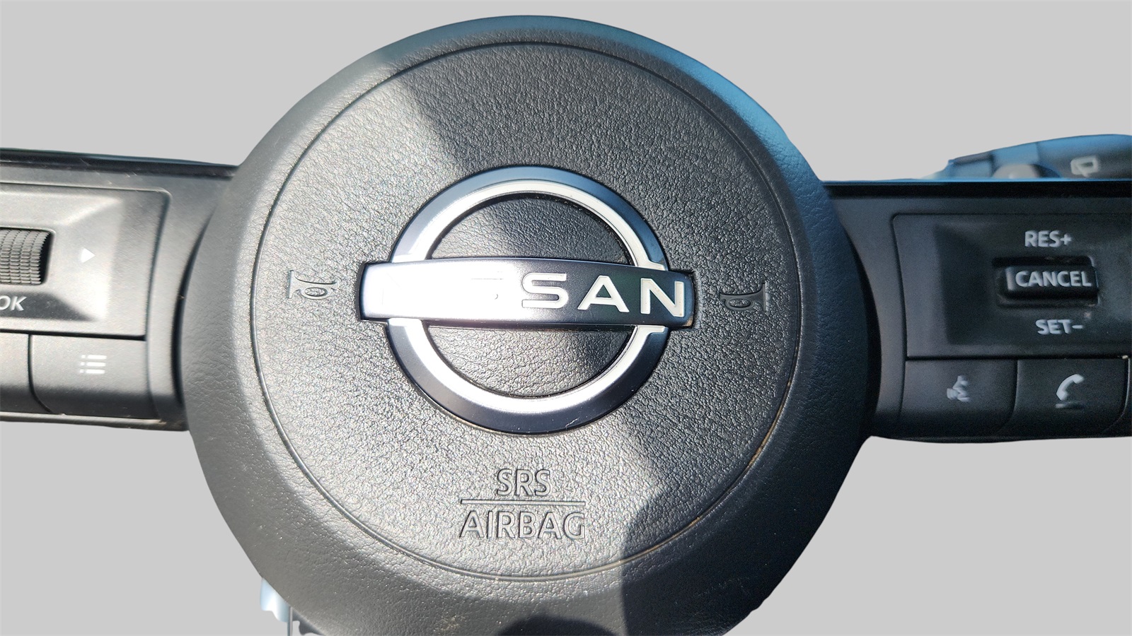 2023 Nissan Rogue SV photo 28