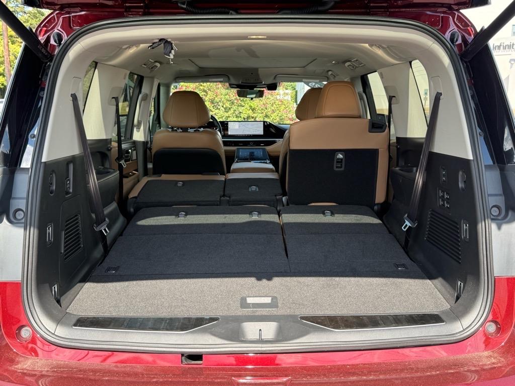 2025 Infiniti QX80 Sensory photo 20