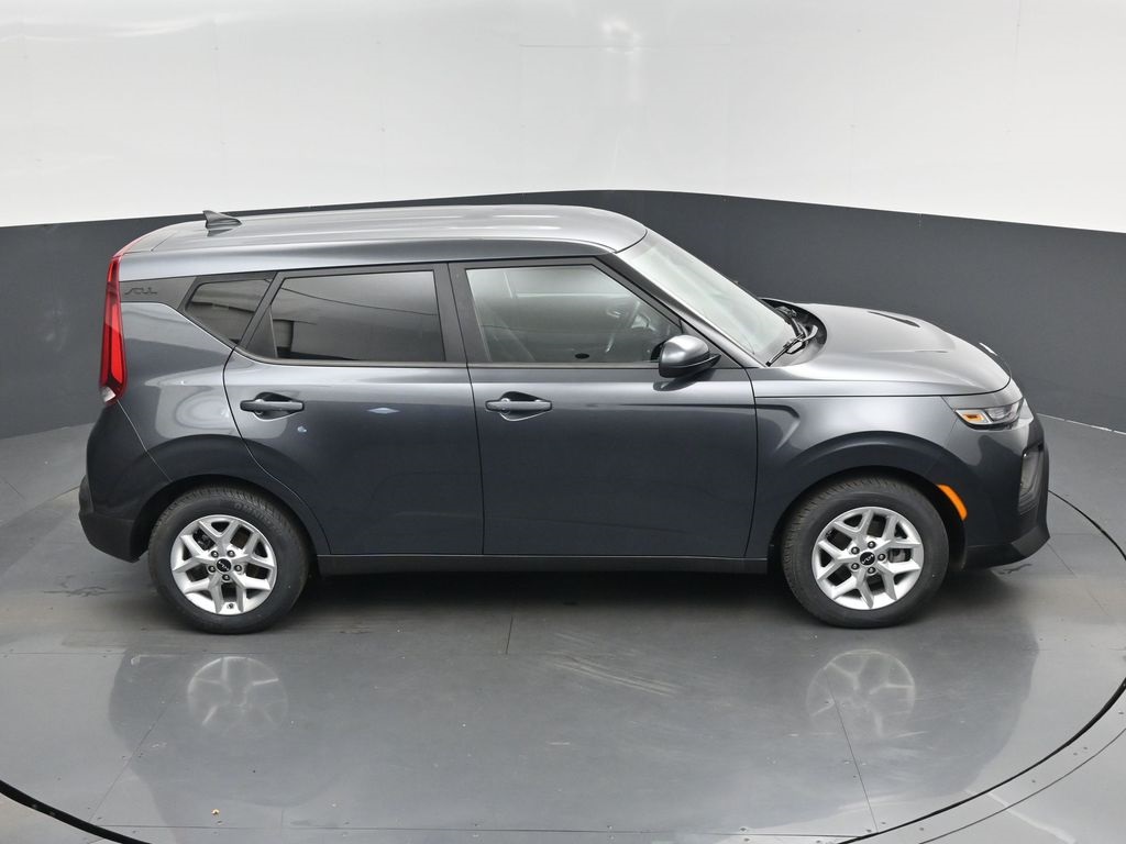 2022 Kia Soul LX photo 28