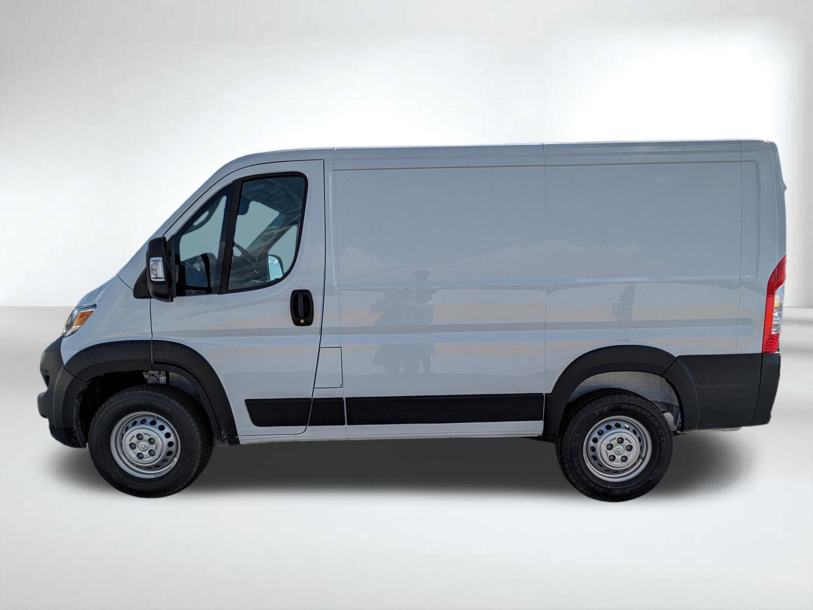 2025 Ram ProMaster 1500 Tradesman photo 3