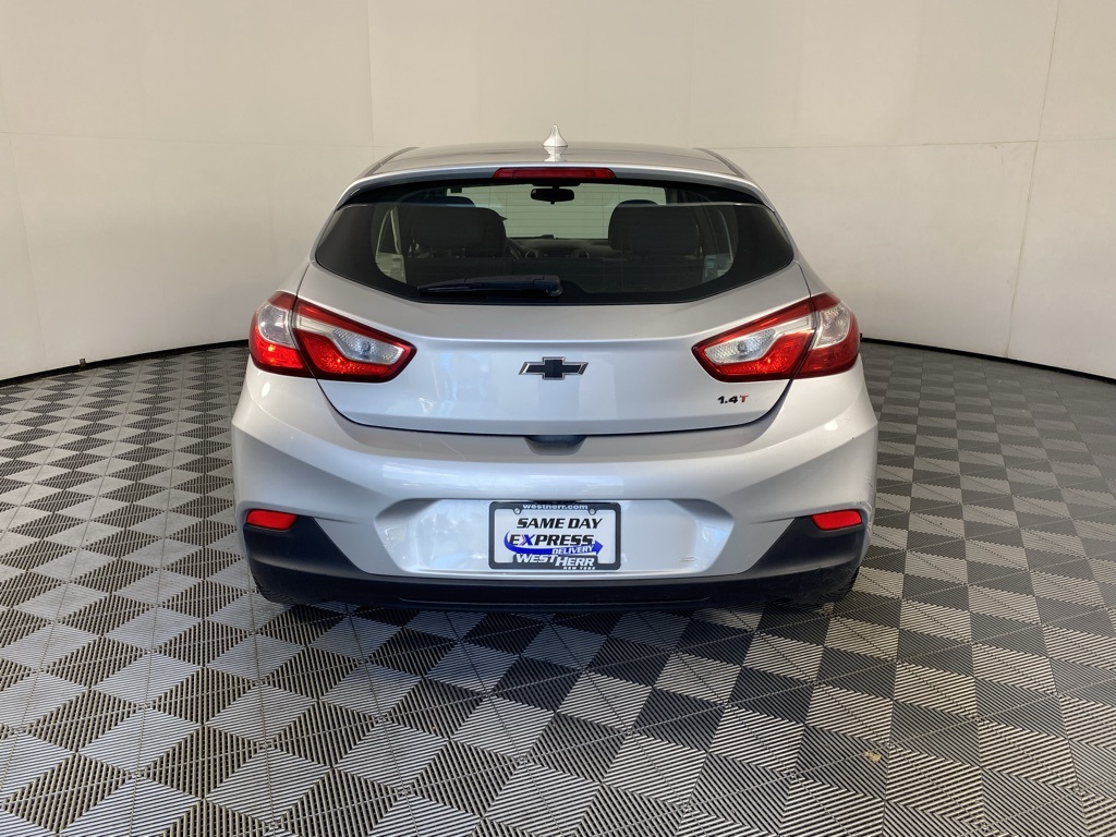 2018 Chevrolet Cruze LT photo 8