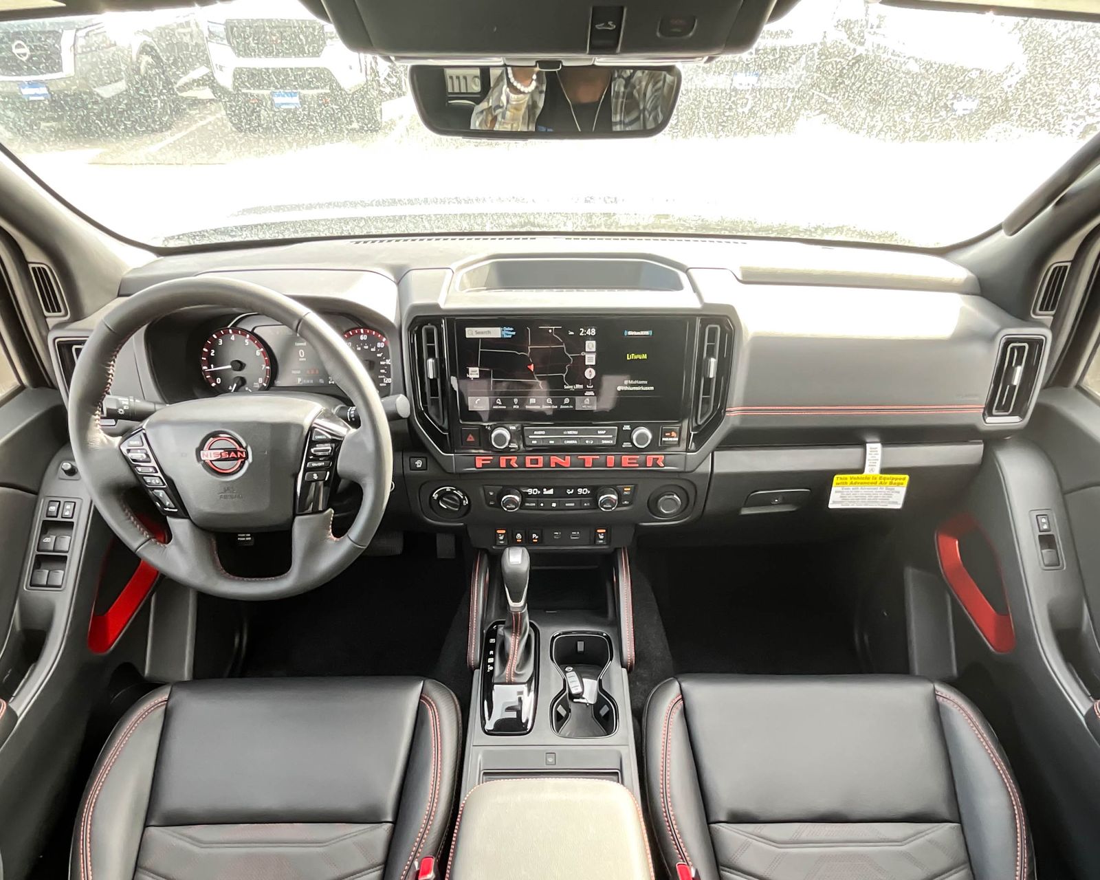 2025 Nissan Frontier PRO-4X photo 12