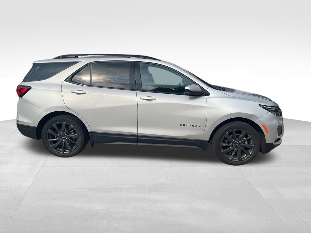 2022 Chevrolet Equinox RS photo 3