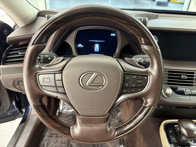 2018 Lexus LS 500 photo 9