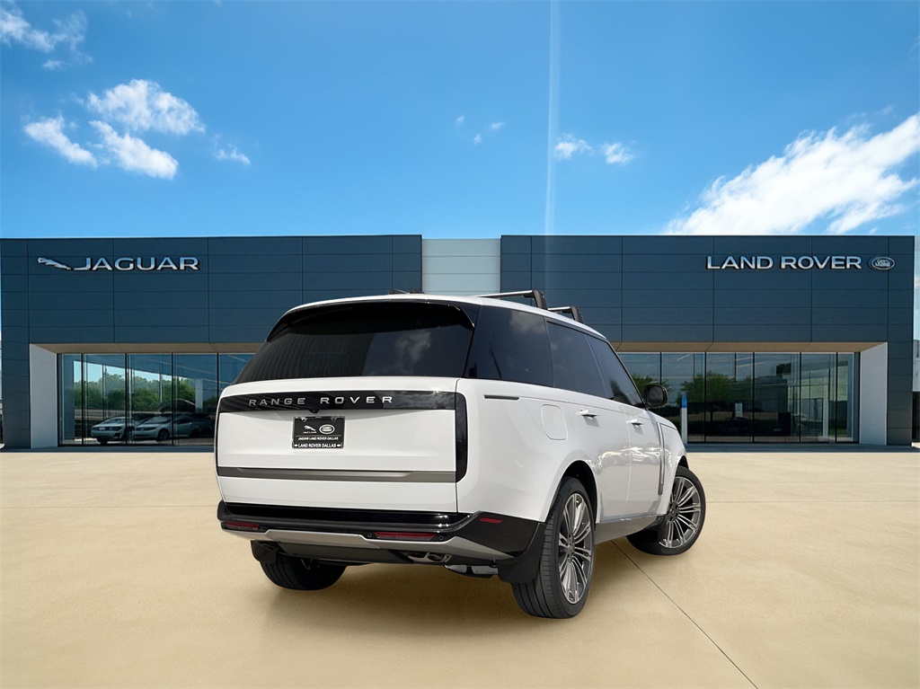 2025 Land Rover Range Rover SE photo 3