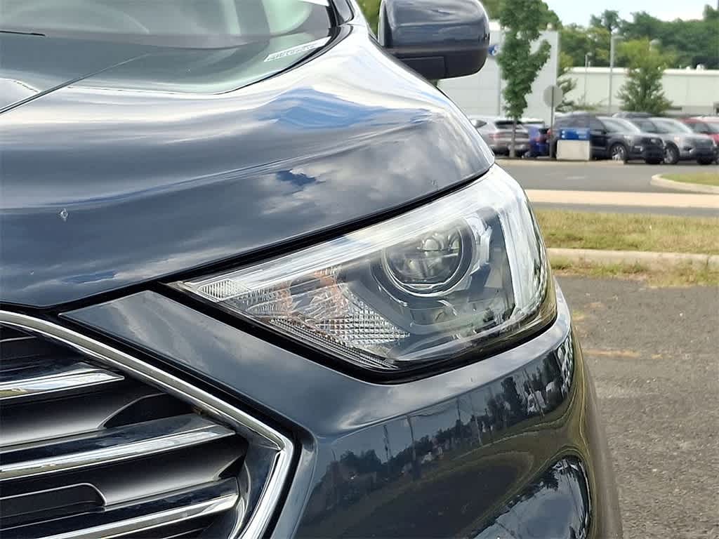 2022 Ford Edge SEL photo 26