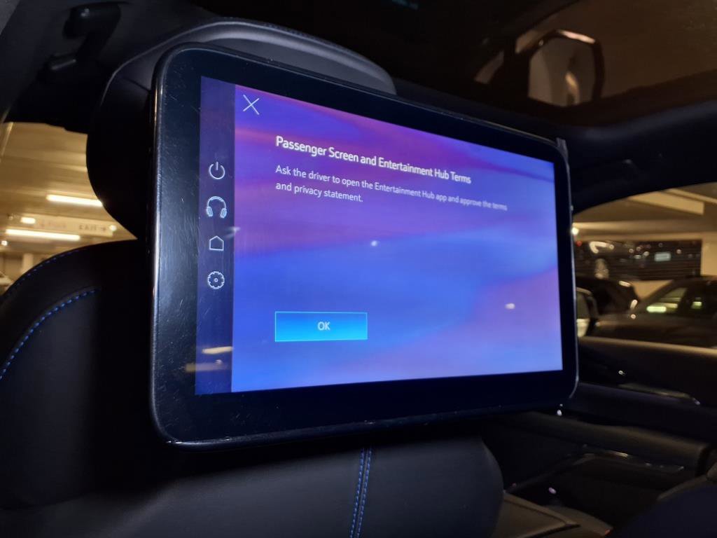 2026 Cadillac Escalade Luxury photo 11