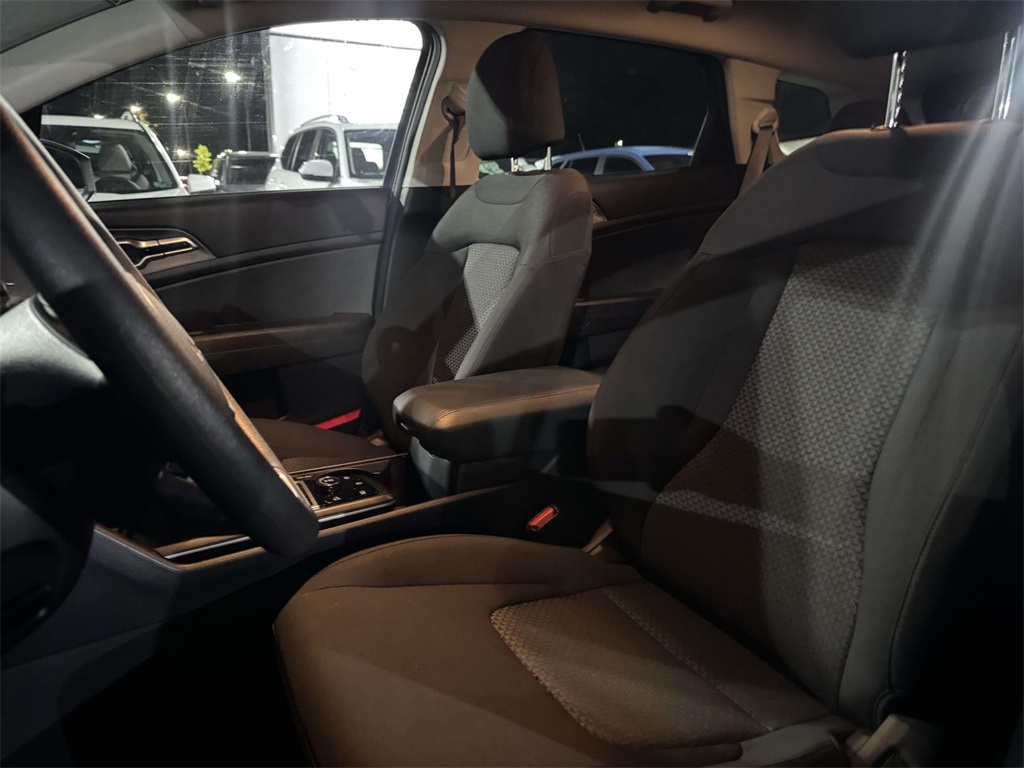 2025 Kia Sportage LX photo 14