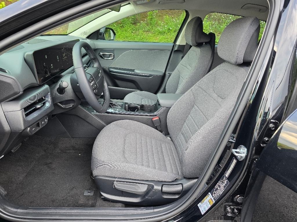 2025 Kia K4 EX photo 5
