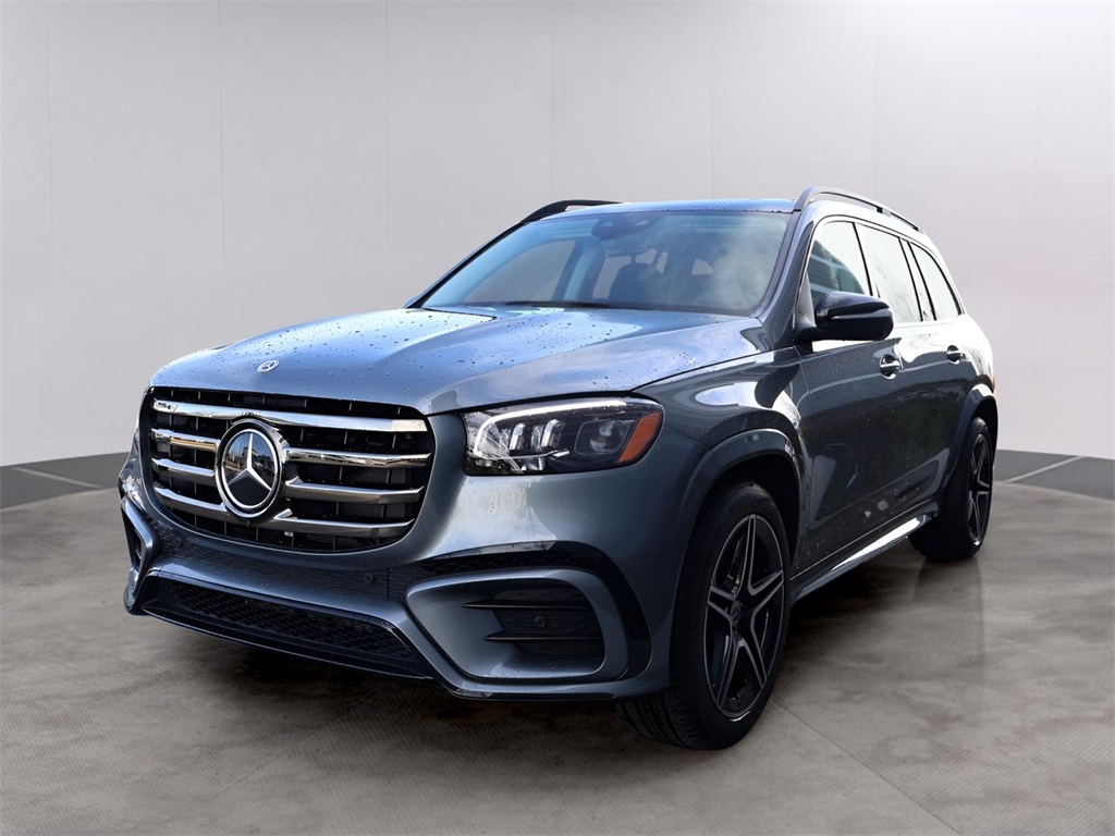 2025 Mercedes Benz GLS 450 4MATIC photo 2