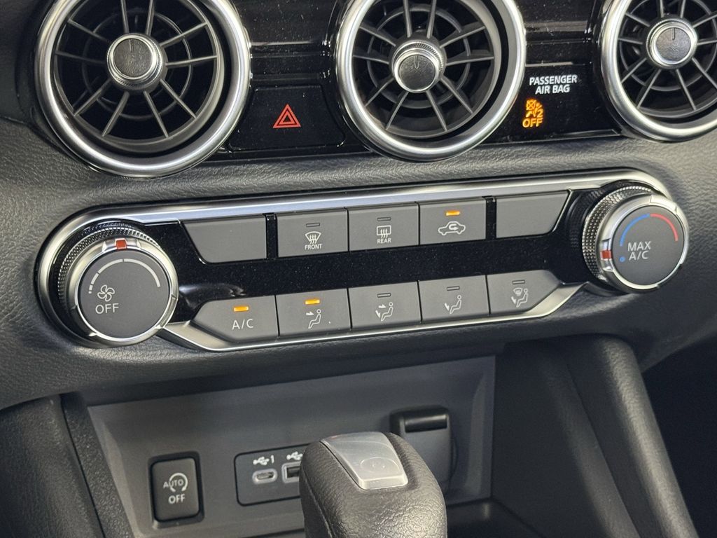 2025 Nissan Sentra SV photo 26