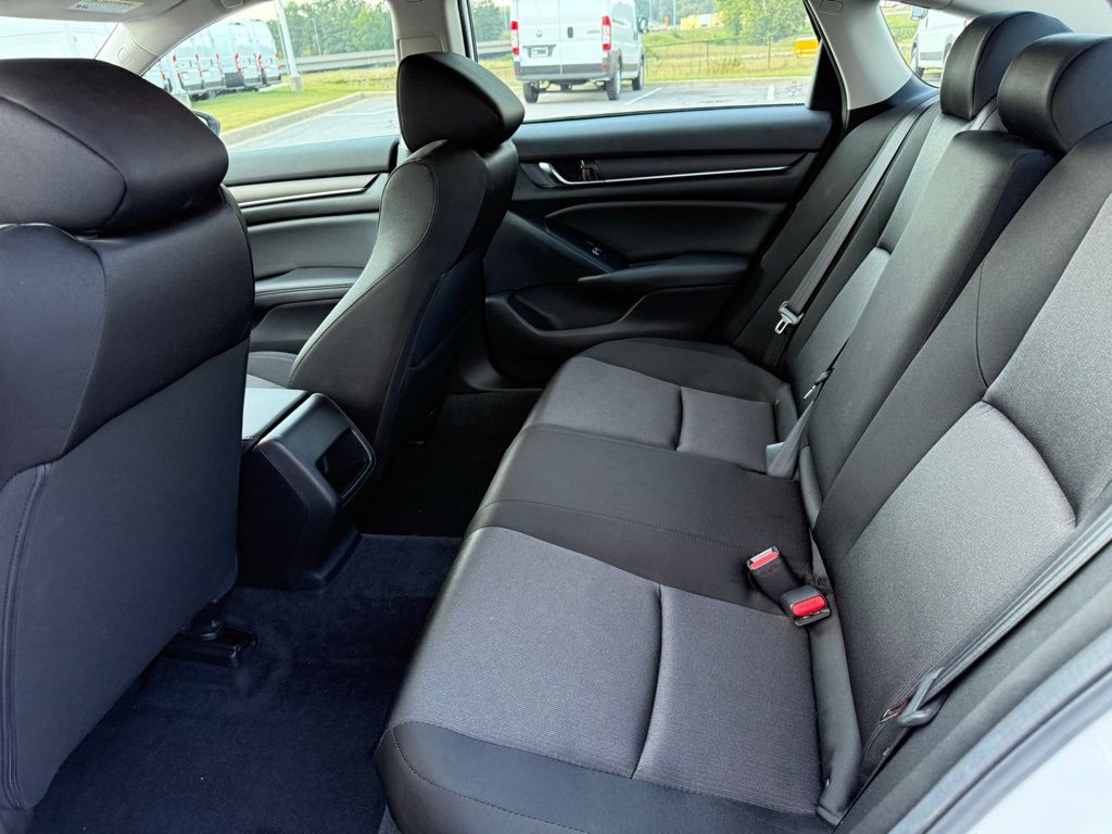 2022 Honda Accord LX photo 22