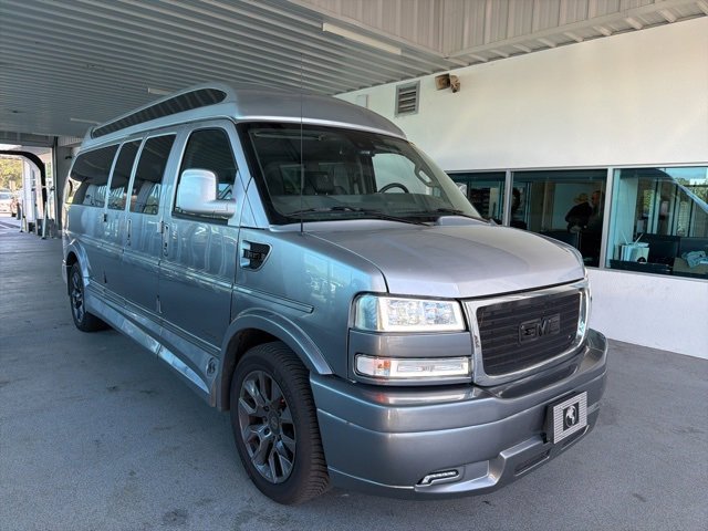2025 GMC Savana Cargo Work Van's photo