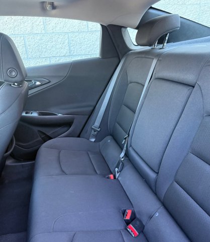2023 Chevrolet Malibu 1LT photo 3