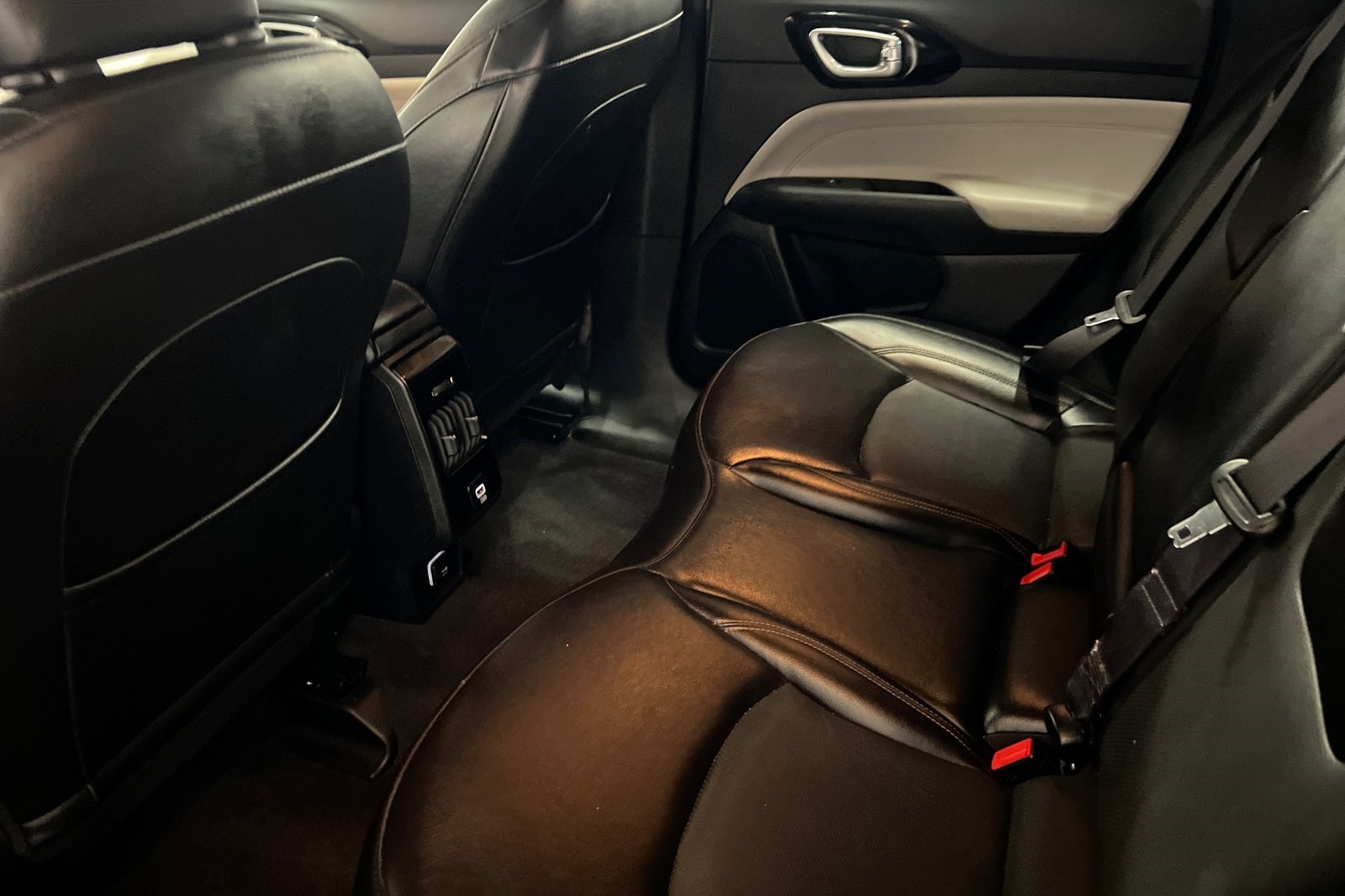2023 Jeep Compass Limited photo 9