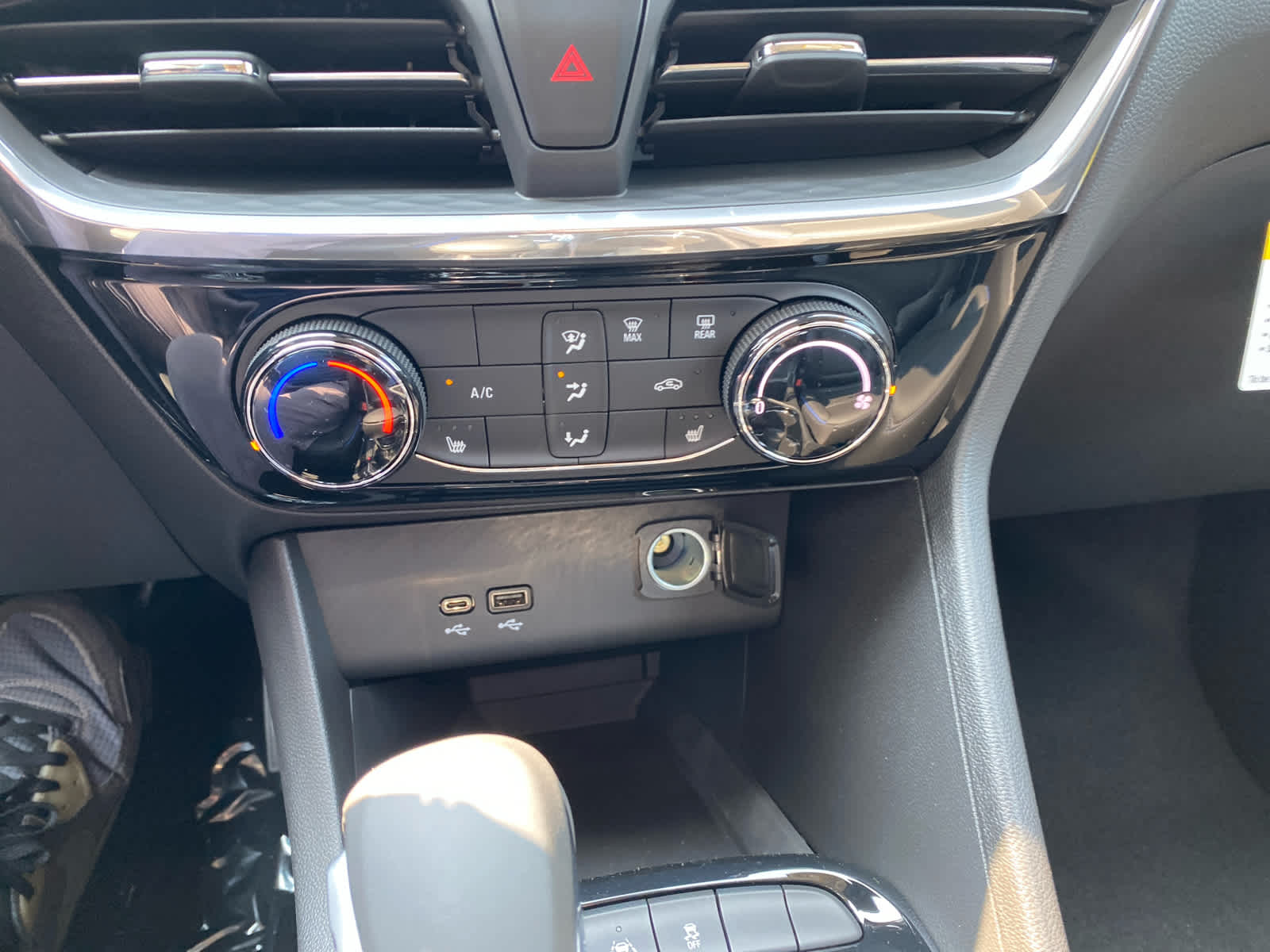 2026 Buick Encore GX Sport Touring photo 22