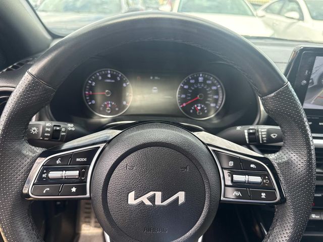 2022 Kia Forte GT-Line photo 28